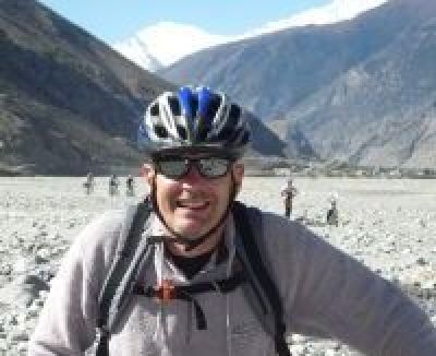 Stephan Barnett Cycling on the  tour with redspokes